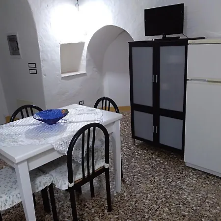 Feriehus Trullo Tre Coni Cisternino